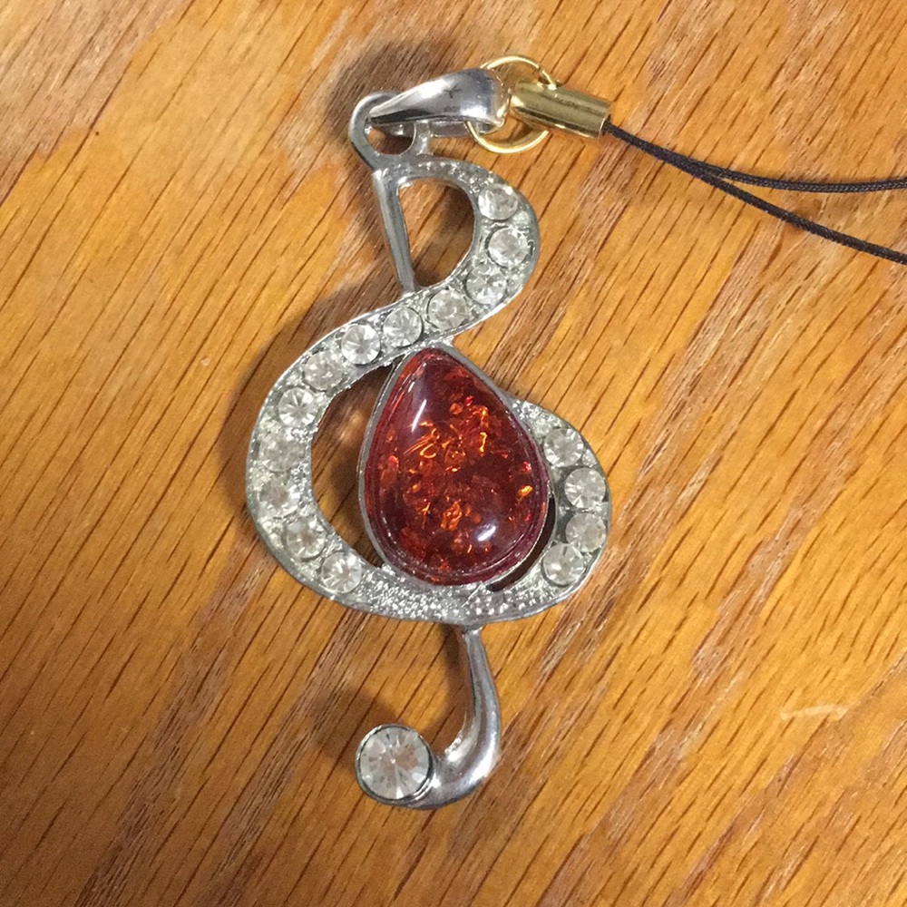 Music note keychain